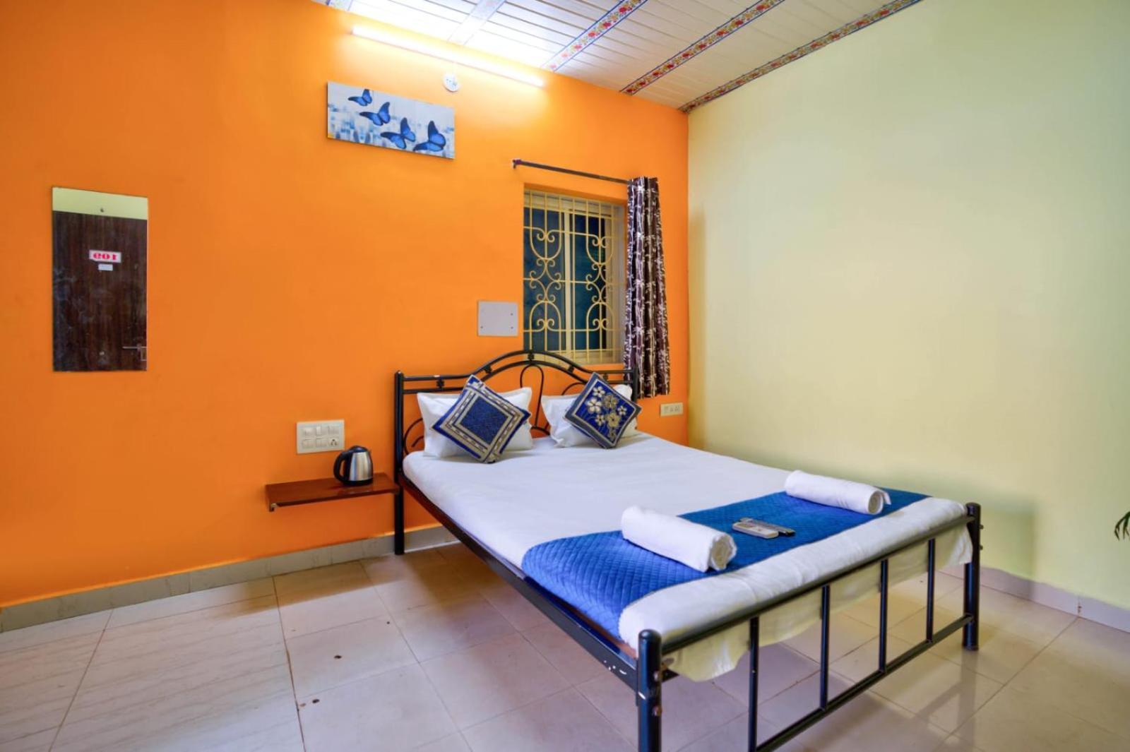 קלנגוטה Hotel Savita מראה חיצוני תמונה